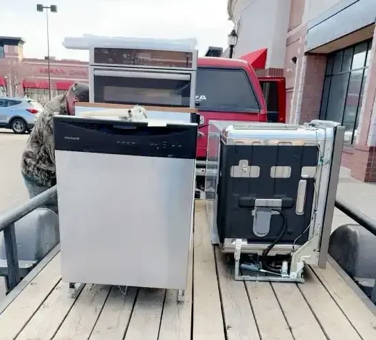 Appliance Hauling Lubbock Homeowners Can Trust: A Local Guide to Getting Old Appliances Out Safely